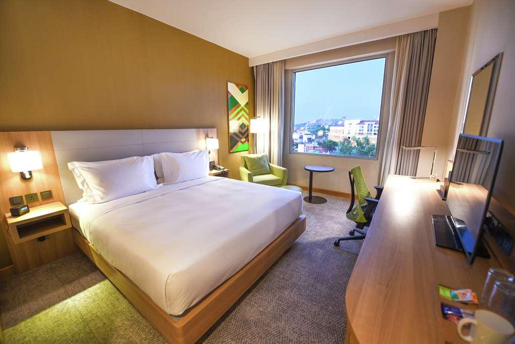 Hilton Garden Inn Kampala Oda fotoğraf