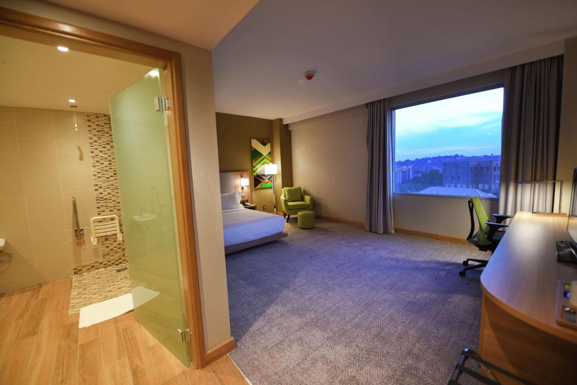 Hilton Garden Inn Kampala Dış mekan fotoğraf