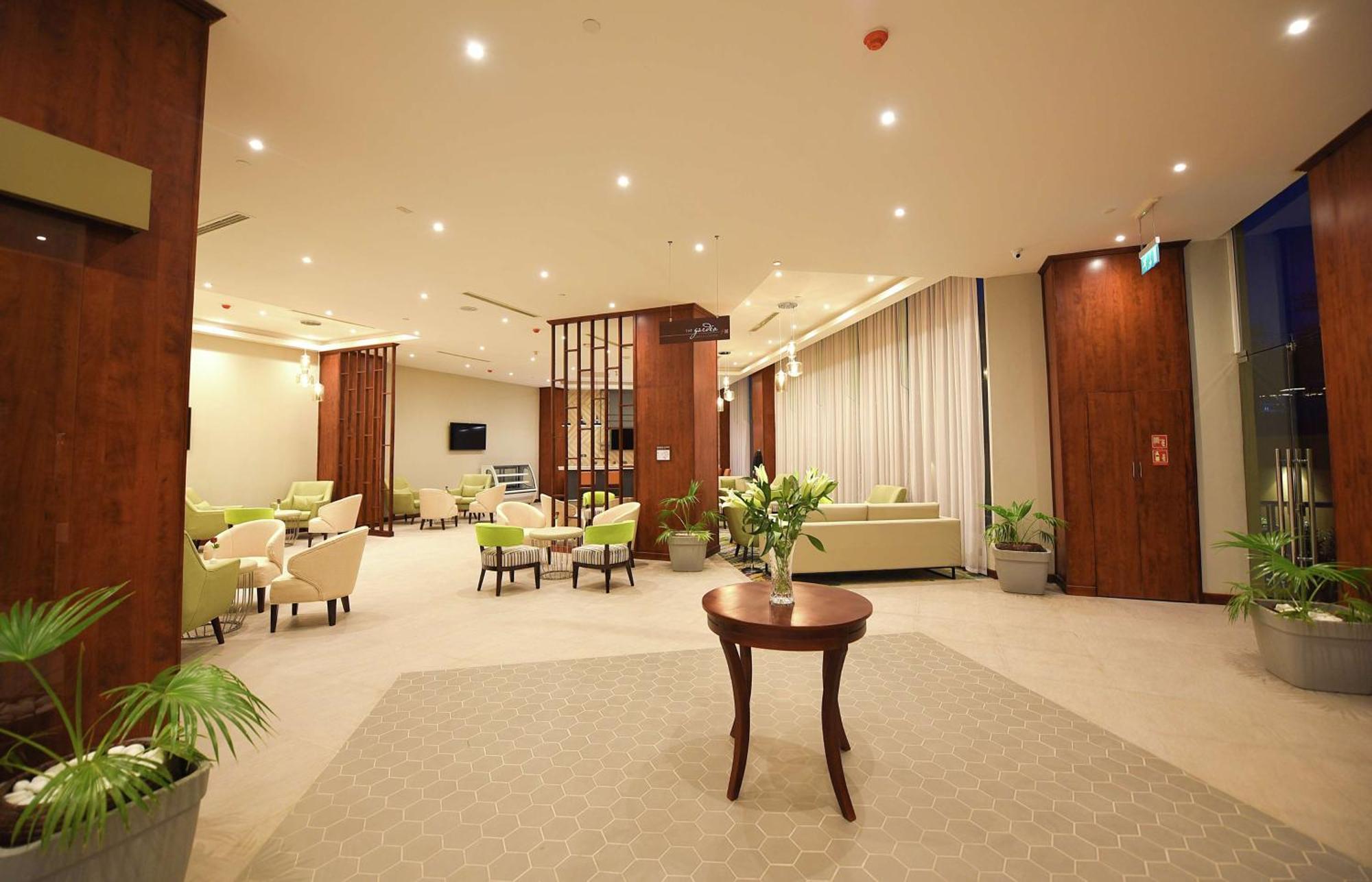 Hilton Garden Inn Kampala Dış mekan fotoğraf