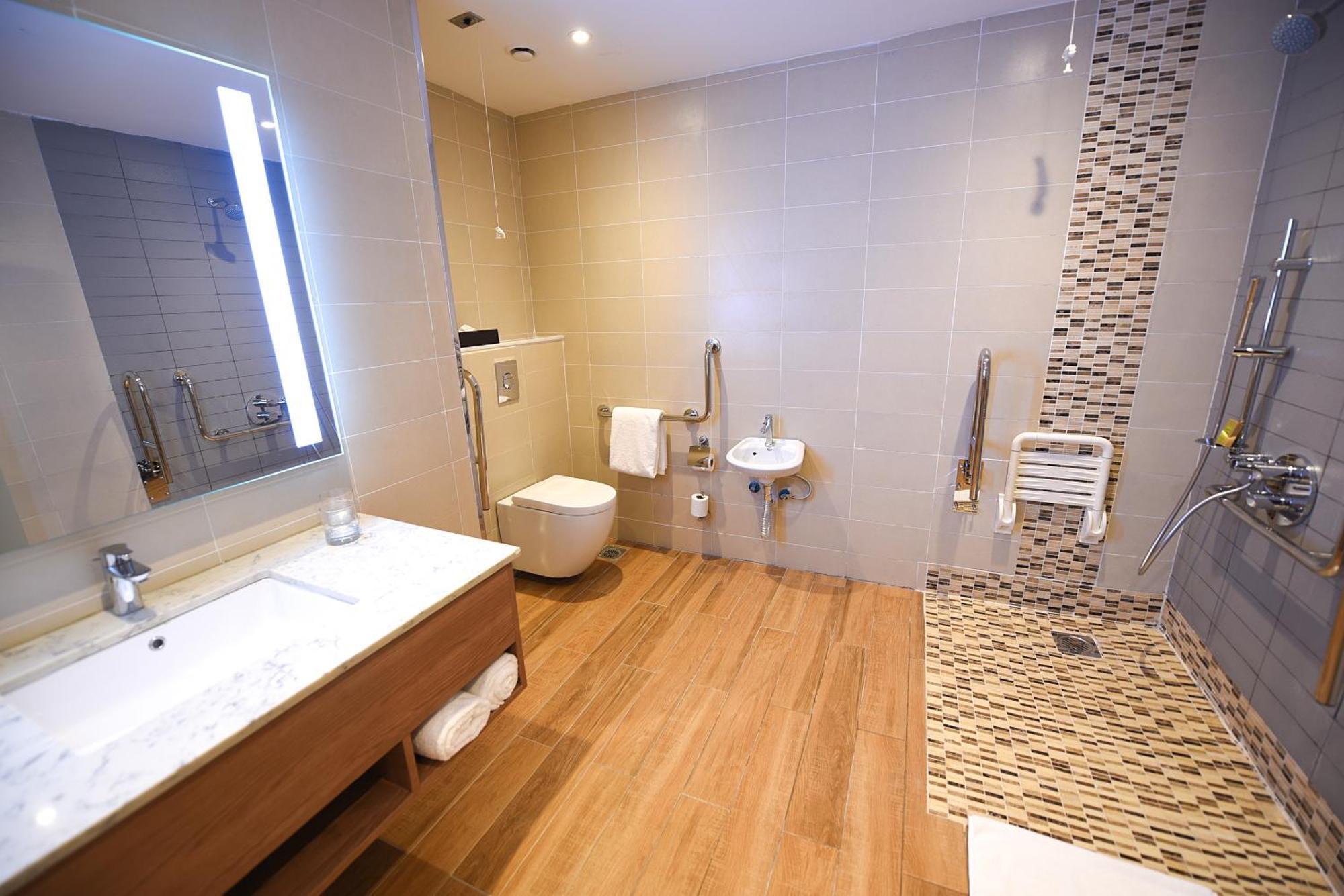Hilton Garden Inn Kampala Dış mekan fotoğraf